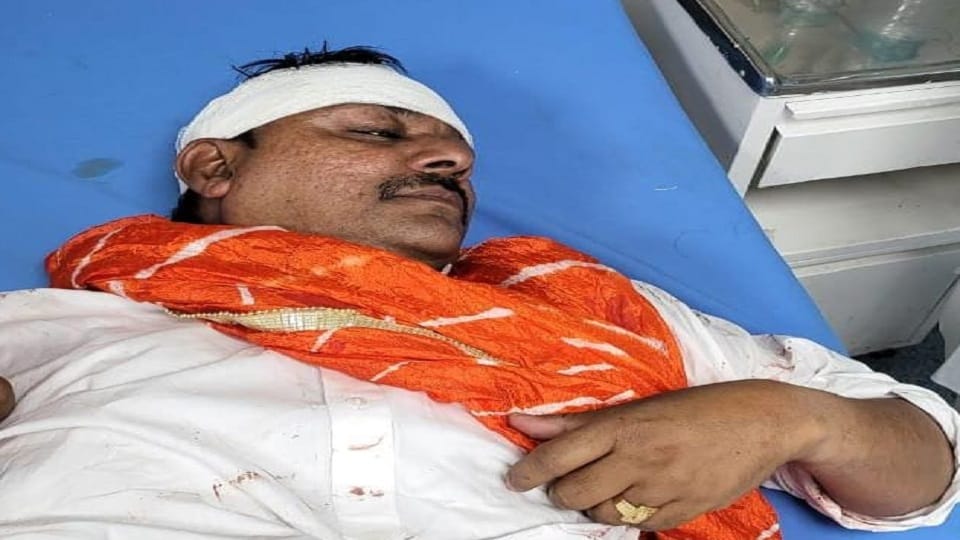 Disruption in Shyam Bhajan Sandhya anarchist elements assaulted accused of molestation indecency