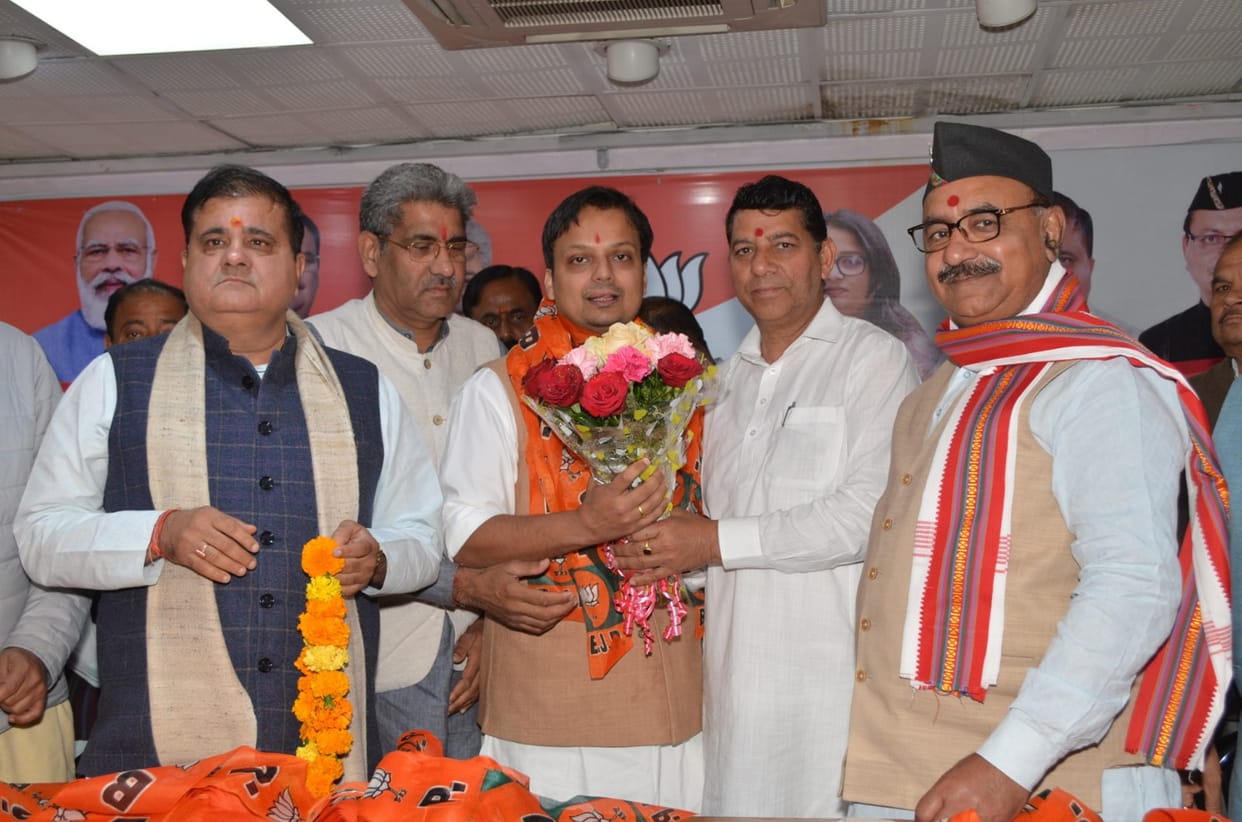 Politics Shock to many parties including Congress many OBC leaders join BJP uttarakhand news in hindi