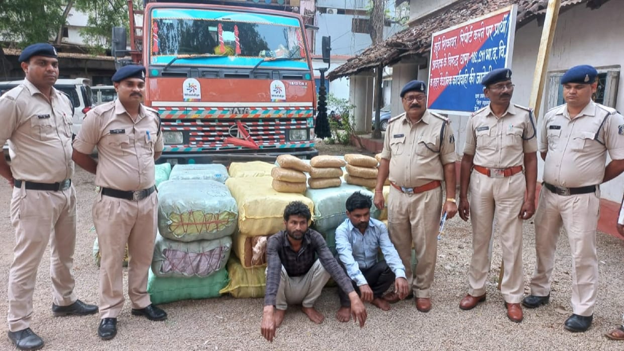 Two smugglers arrested with ganja worth two crores were carrying it hiding in the middle of watermelon