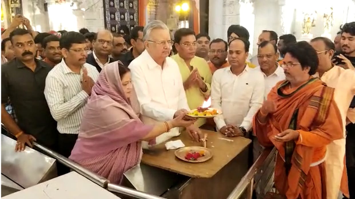 Raman Singh reached to visit Maa Bamleshwari, targeted Bhupesh Baghel in rajnandgaon