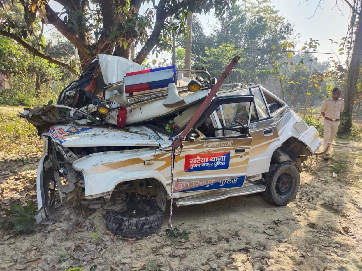 Muzaffarpur Crime Stealing container driver tramples police vehicle one constable Died
