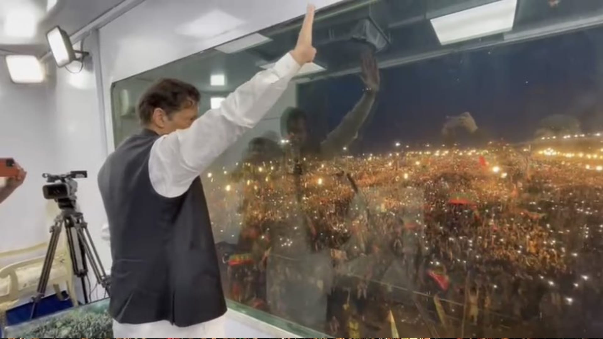 pakistan Imran Khan unveils 10 point roadmap to revive cash strapped Pakistan