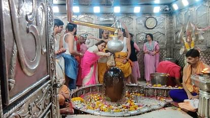 Jaya Prada reached ujjain for take blessing baba mahakal and thanked pm modi for new corridor