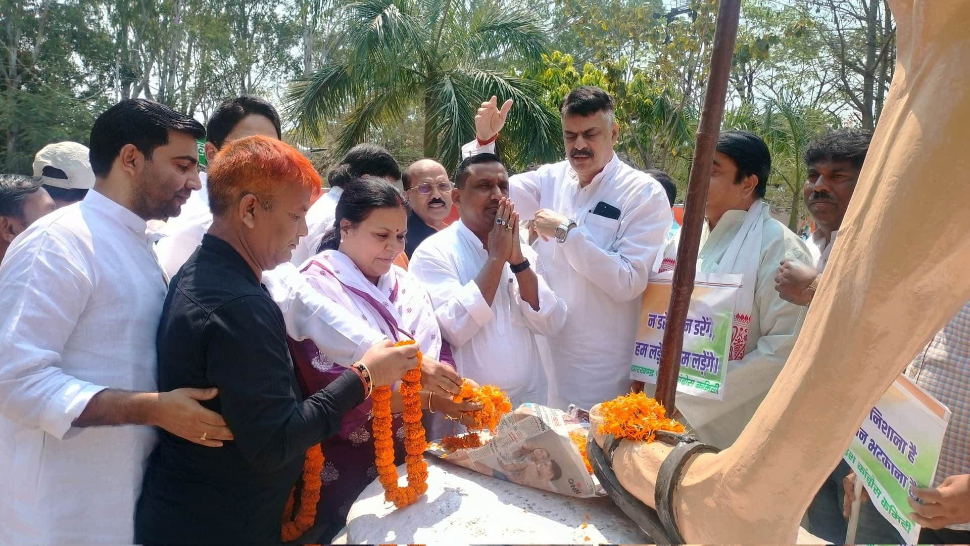 Jharkhand Congress stages Sankalp Satyagraha to protest Rahul Gandhis disqualification from Lok Sabha