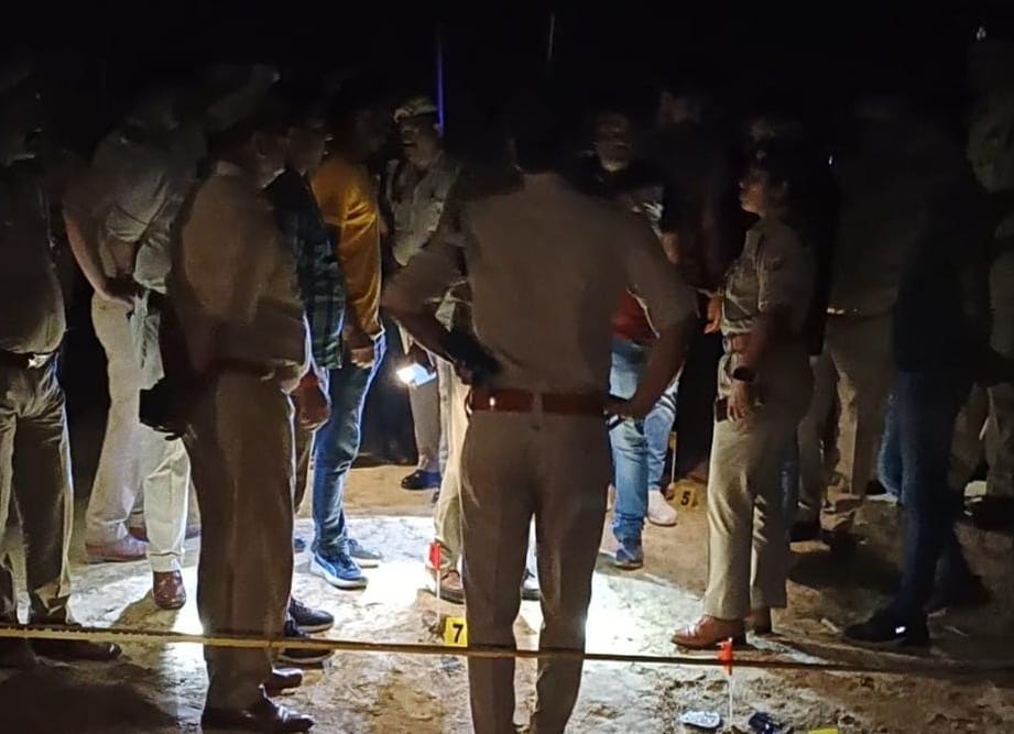 Nirbhaya incident in Auraiya, the innocent was badly scratched and beaten, the private part was also badly inj