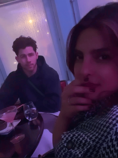 पति निक जोनस संग पार्टी करती दिखीं प्रियंका चोपड़ा