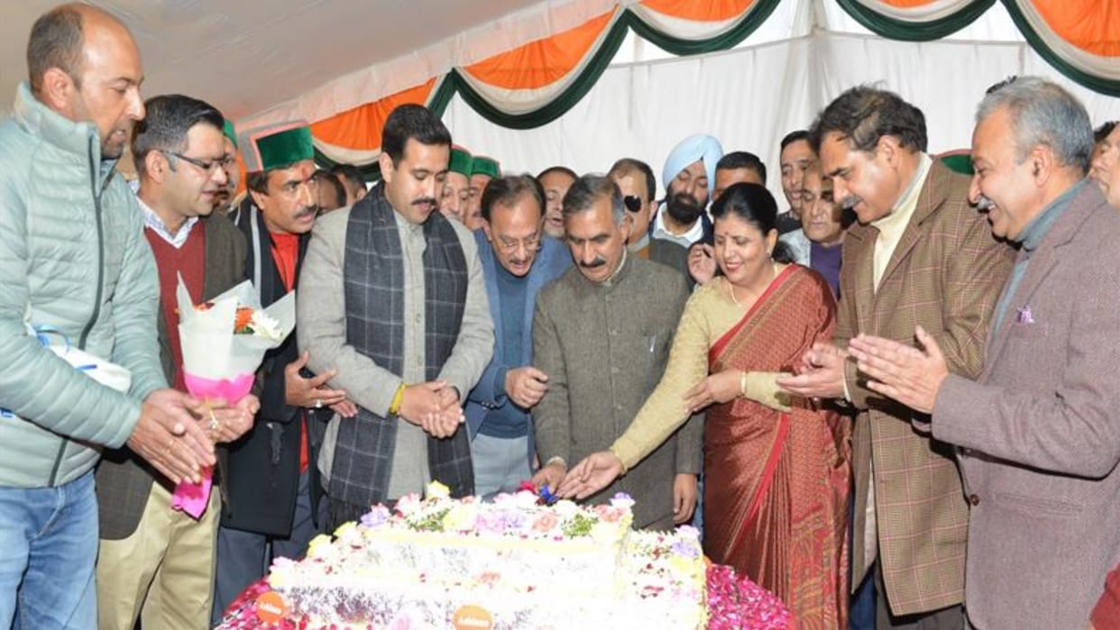 CM sukhvinder singh sukhu celebrates birthday with inmates of Balika Ashram