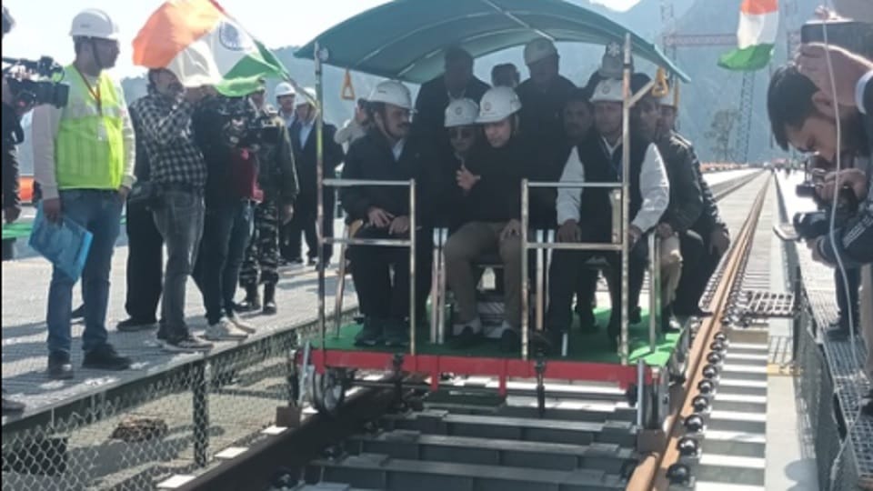 Union Railway Minister said: Vande Bharat Metro will run between Jammu and Srinagar