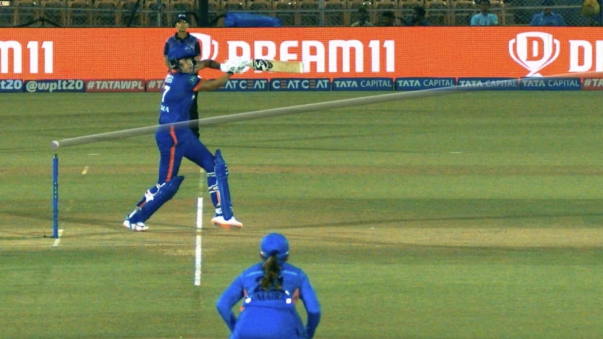 WPL Final Shafali Verma got out on full toss controversy for no ball fans furious with the umpire decision