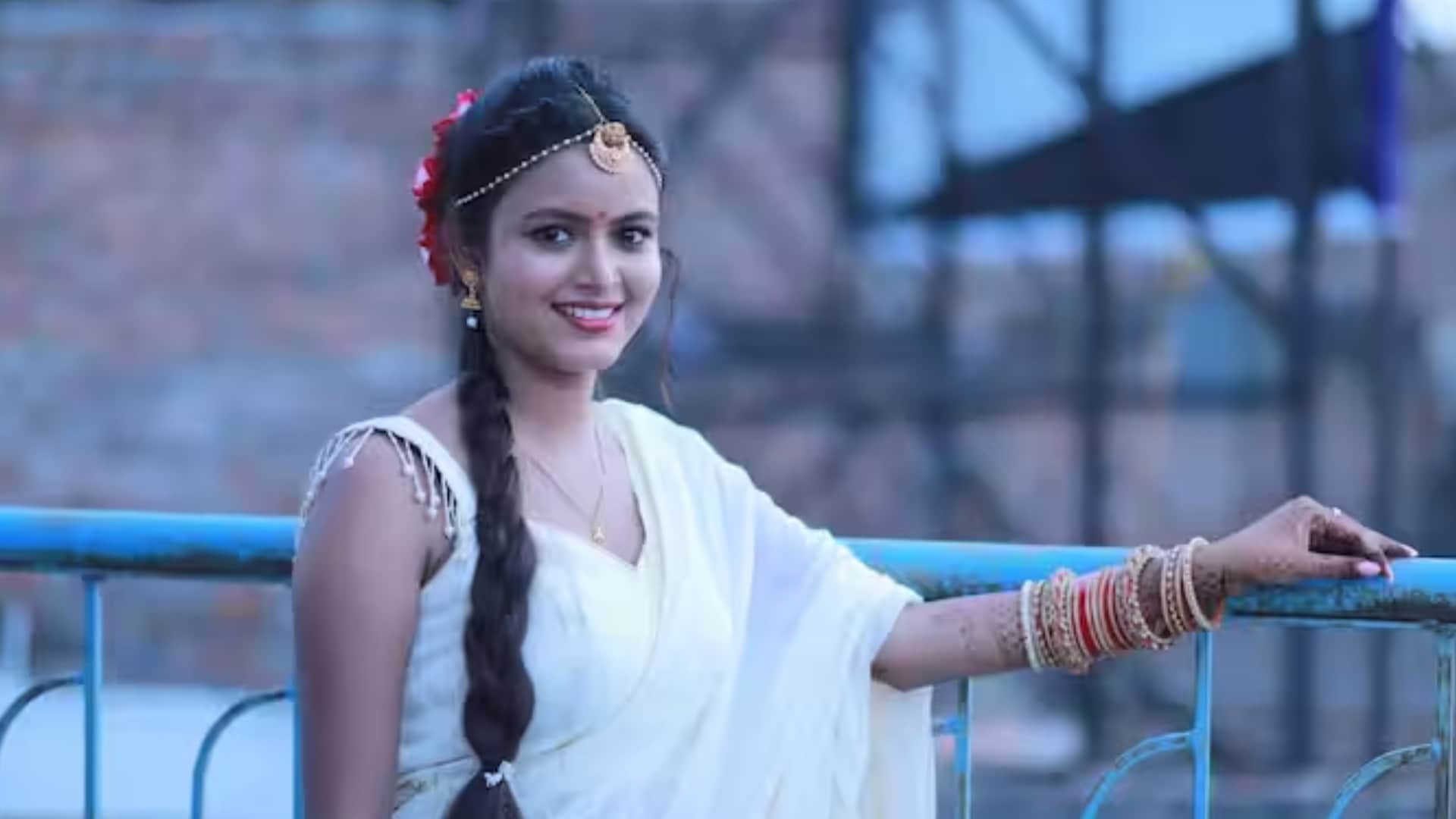 Bhojpuri Actress who became popular by insta reels shilpi raghwani mahi shrivastava komal singh aarohi singh