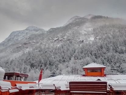 Uttarakhand Weather News snowfall in gangotri dham See Photos