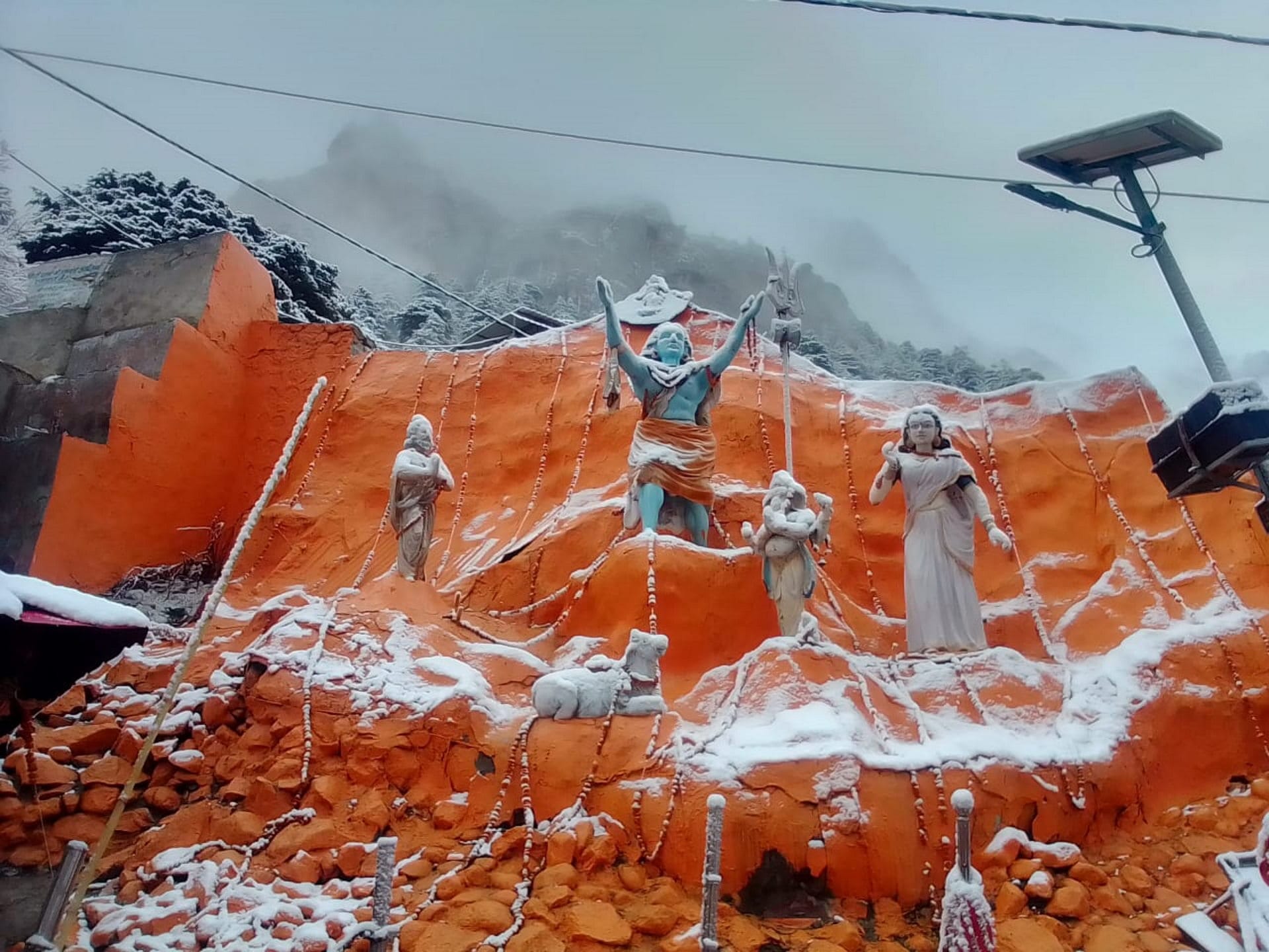 Uttarakhand Weather News snowfall in gangotri dham See Photos