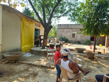 Akansha Dubey Suicide whole village shocked in bhadohi She was responsible for house