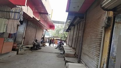 Traders closed market in Jhajjar to protest against demolition of Pandit Shri Ram Sharma Open Air Thea