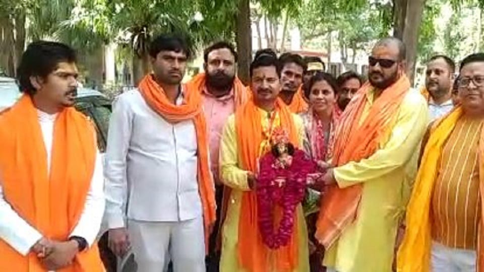Shri Krishna Janmabhoomi Idgah case Hindu side reached the court by taking Laddu Gopal in mathura