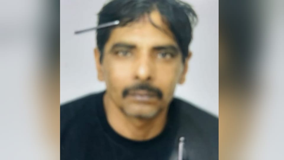 Prisoner escaped from jalandhar civil hospital while taking for medical