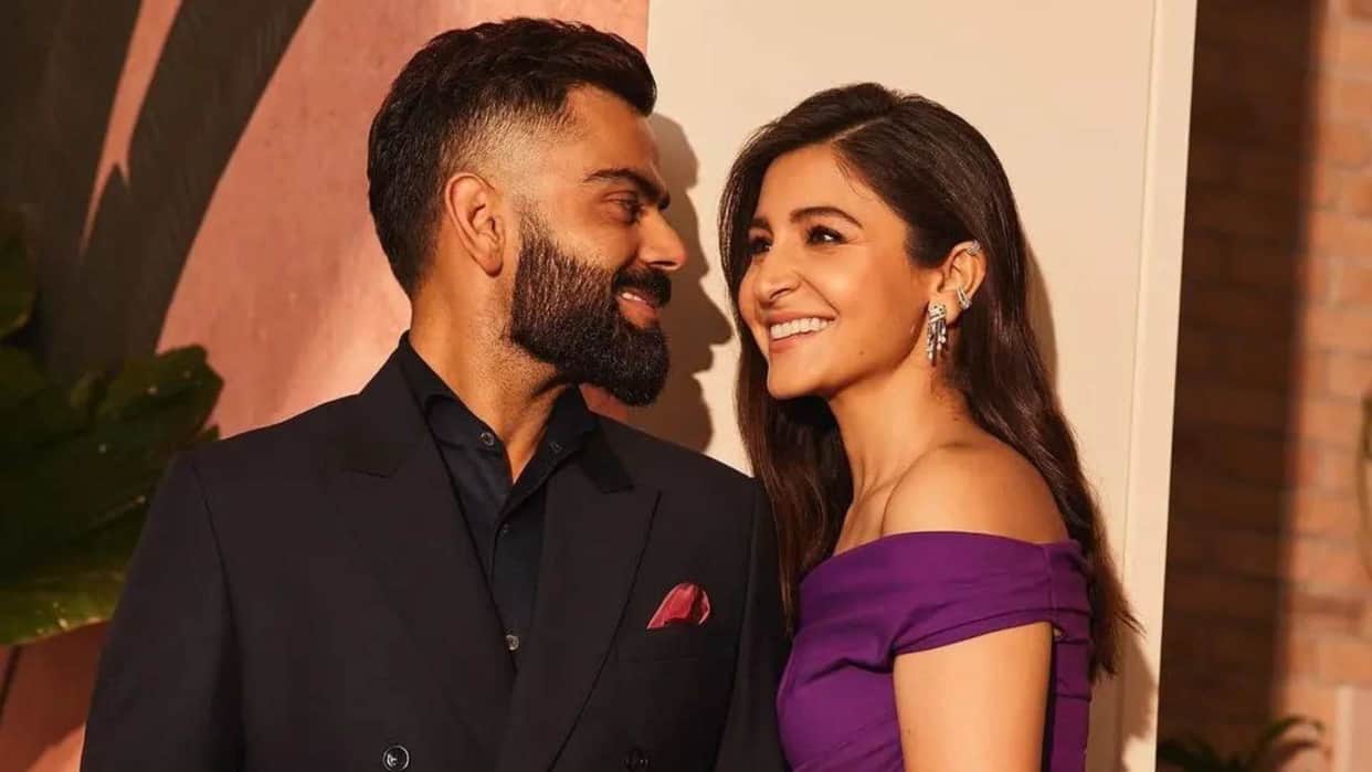 Anushka Sharma second pregnancy confirmed Actress Baby Bump Seen in viral videos with Husband Virat Kohli