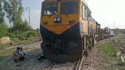 Hathras News: हाथरस जंक्शन पर मालगाड़ी का पहिया ट्रैक से उतरा, बाल-बाल होने से बची दुर्घटना हाथरस जंक्शन पर खड़ी मालगाड़ी