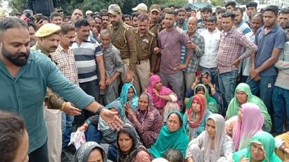Anger over youth death in Kathua, Jammu-Pathankot National Highway blocked