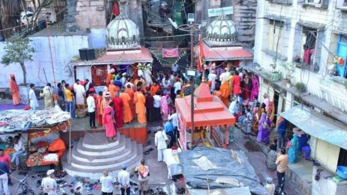 उज्जैन में नगरपूजा के लिए उमड़े भक्त।