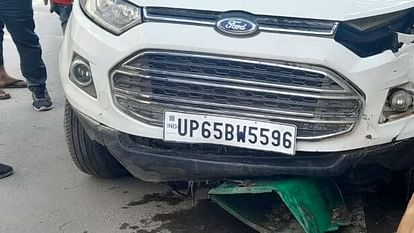 Varanasi Accident: अनियंत्रित कार ने सड़क किनारे चाय की दुकान पर बैठे लोगों को मारी टक्कर, दो की हालत गंभीर Varanasi Accident