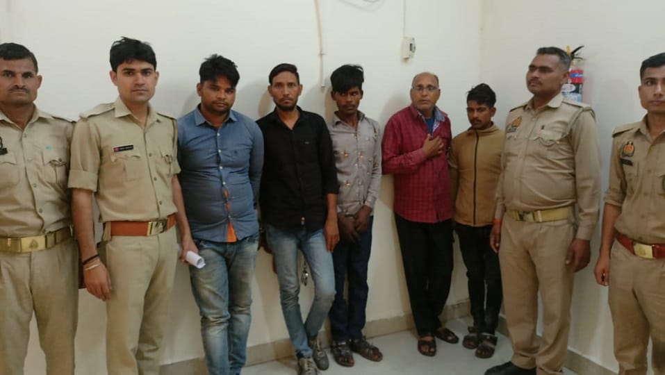 gang of Rajasthan used to come to steal from the car