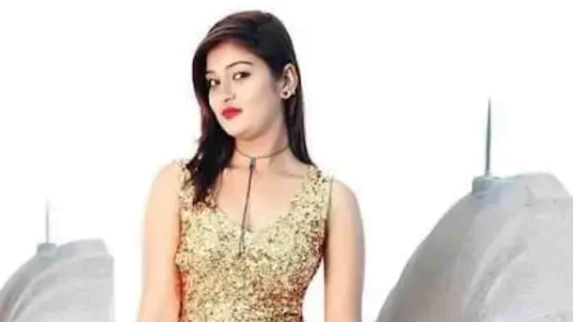 Even after the death of Akanksha Dubey the film unit is in Banaras new girl is being searched in Mumbai