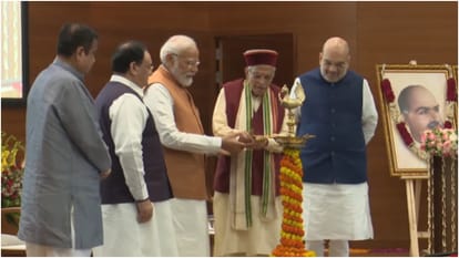 PM Modi said When action is taken against the corrupts some people will be angry But action will not stop