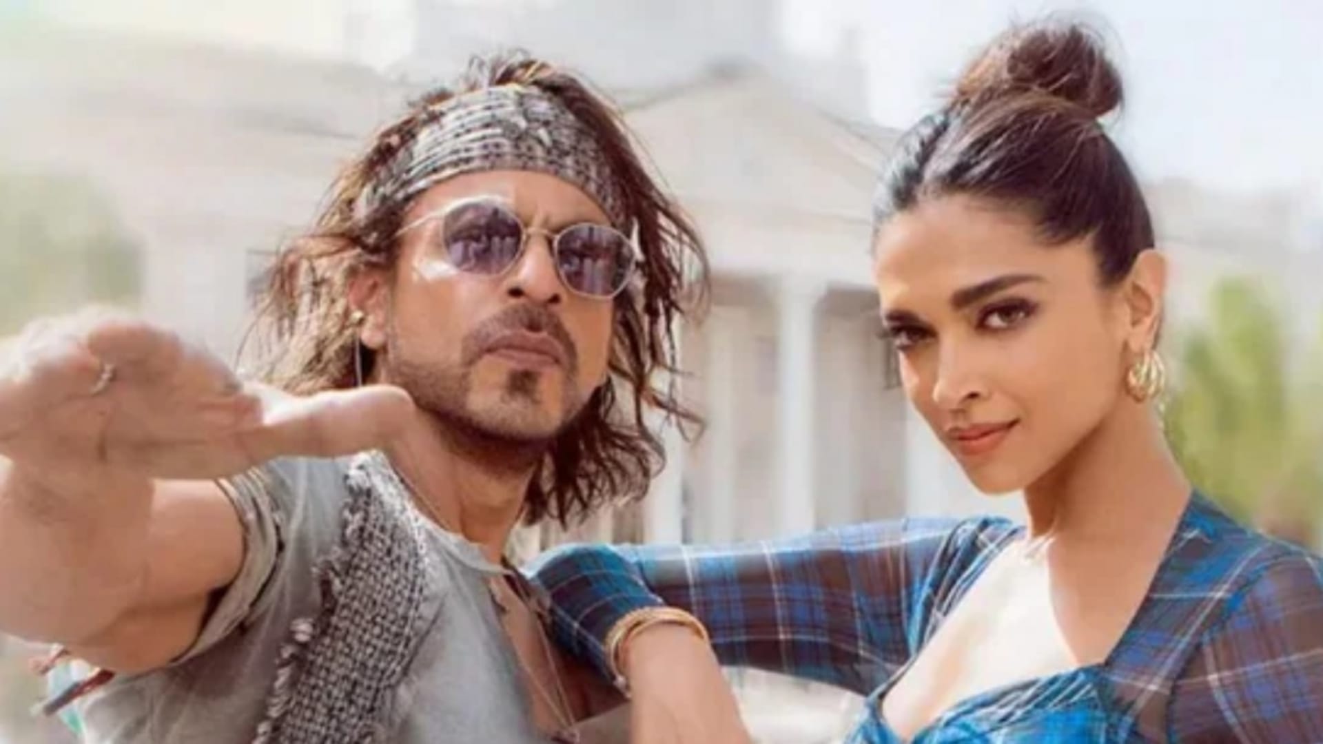 Shahrukh Khan Pathaan Actress Deepika Padukone Trolled by users For pronouncing Salam in wrong way