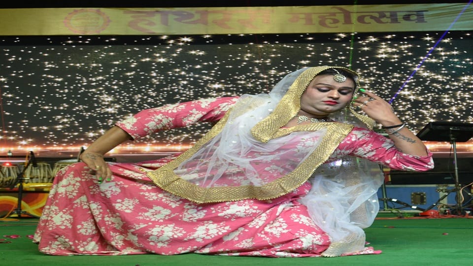Country first Mangalamukhi Kathak dancer performed on Kathak-e-Awadh