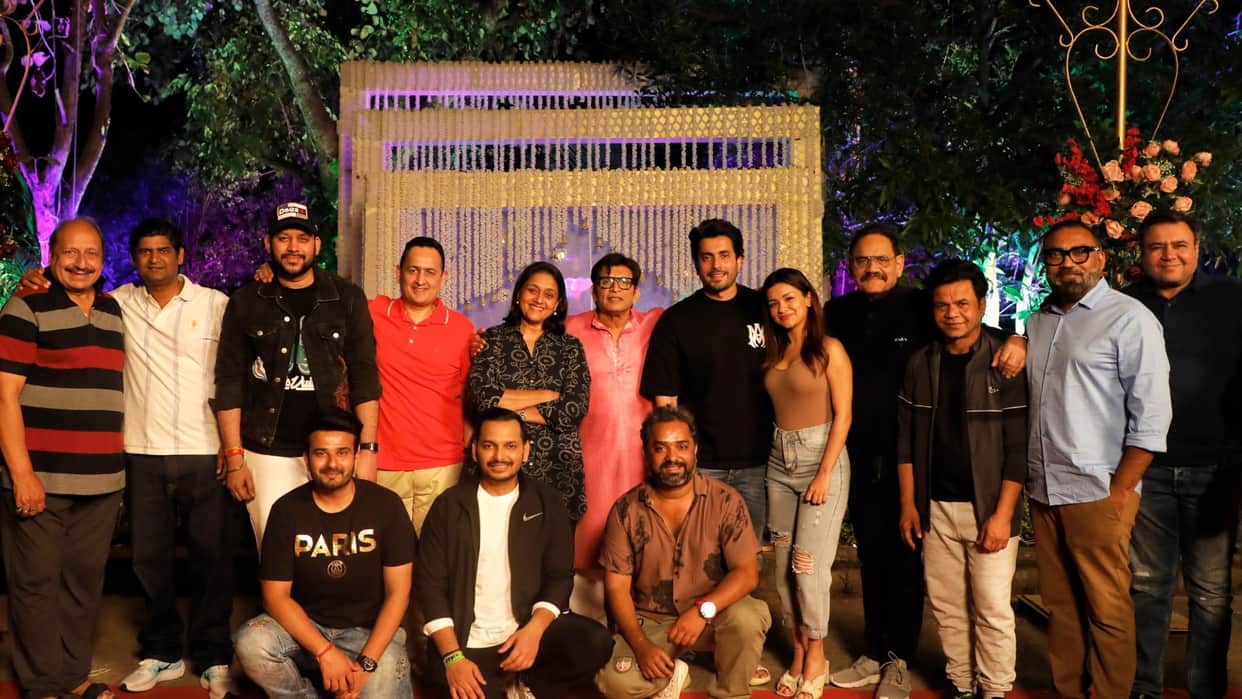 Sunny Singh Avneet kaur Raaj Shaandilyaa Vinod Bhanushali Film Luv Ki arrange Marriage Shooting Started