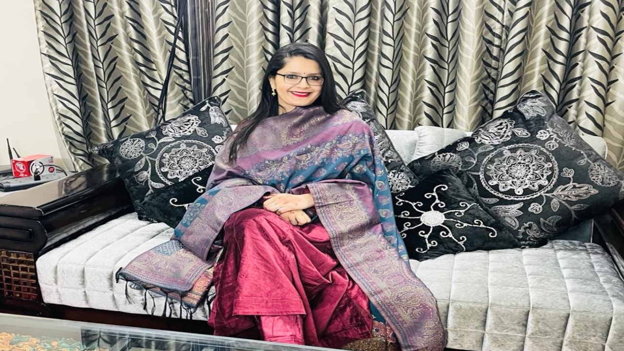 Success Story himachal: Daughter's fees paid from MGNREGA wages, became assistant professor Deeksha Kapoor