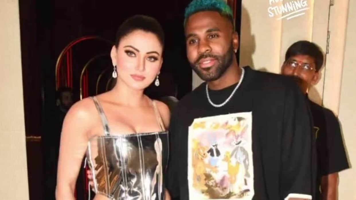 Urvashi Rautela had dinner with American singer Jason Derulo trolled because of her outfit