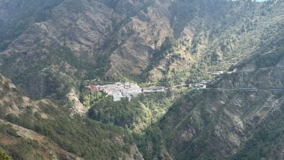 Jammu Kashmir: Vaishno Devi helicopter service stalled due fog, 16500 devotees reached Bhawan first Sawan