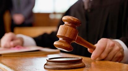 Amruta Fadnavis threat case: Mumbai court denies bail to bookie Anil Nirmal Jaisinghani Latest News Update