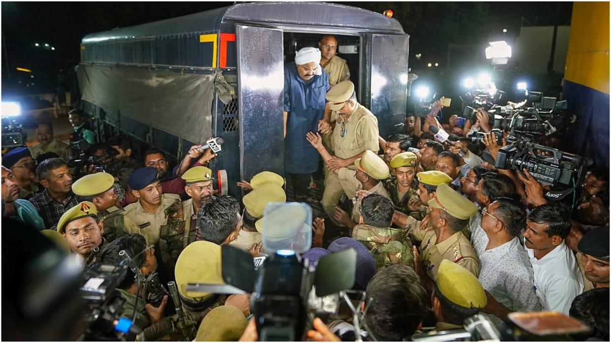 Umesh pal hatyakand up police could not find shooter or evidence so not get atiq remand