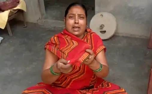 Akanksha Dubey Will get justice Her Mother demanded CBI inquiry from CM Yogi