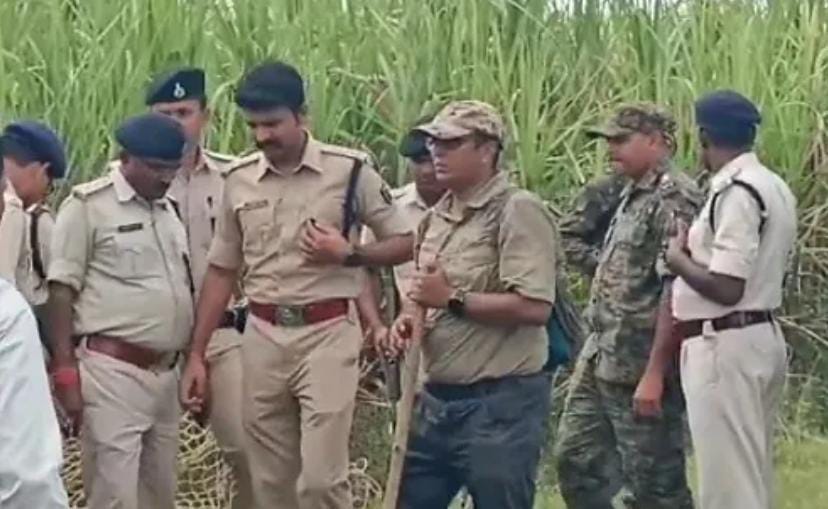 Bihar : One of the three youths going to Someshwar Mata temple by bike died, today road accident in bihar