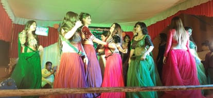 In the funeral procession, the brides of the city danced amidst burning worries, what is this custom?