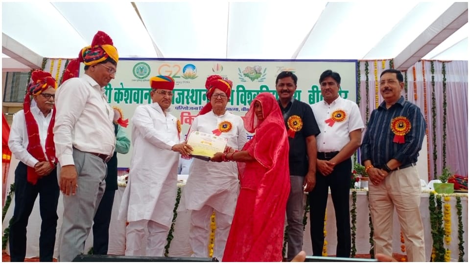 Nutritious grains, rich farmer fair concluded in Bikaner BD Kalla amd Govind Ram Meghwal