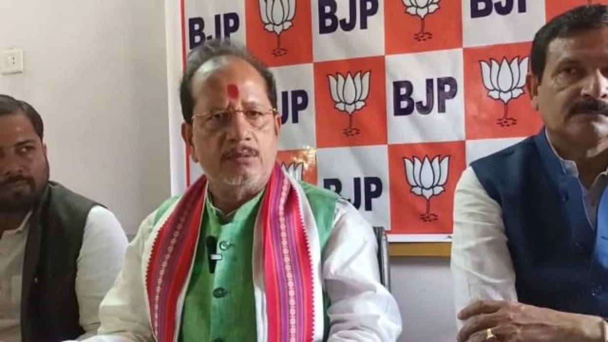 Opposition Leader Vijay Sinha says that Nitish government is criminalizing politics, Shah will come on April 2