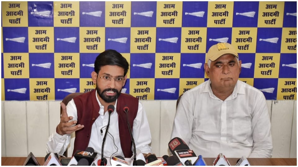 Rajasthan Aam Aadmi Party Leaders attacked Gehlot government on  Right to Health Bill