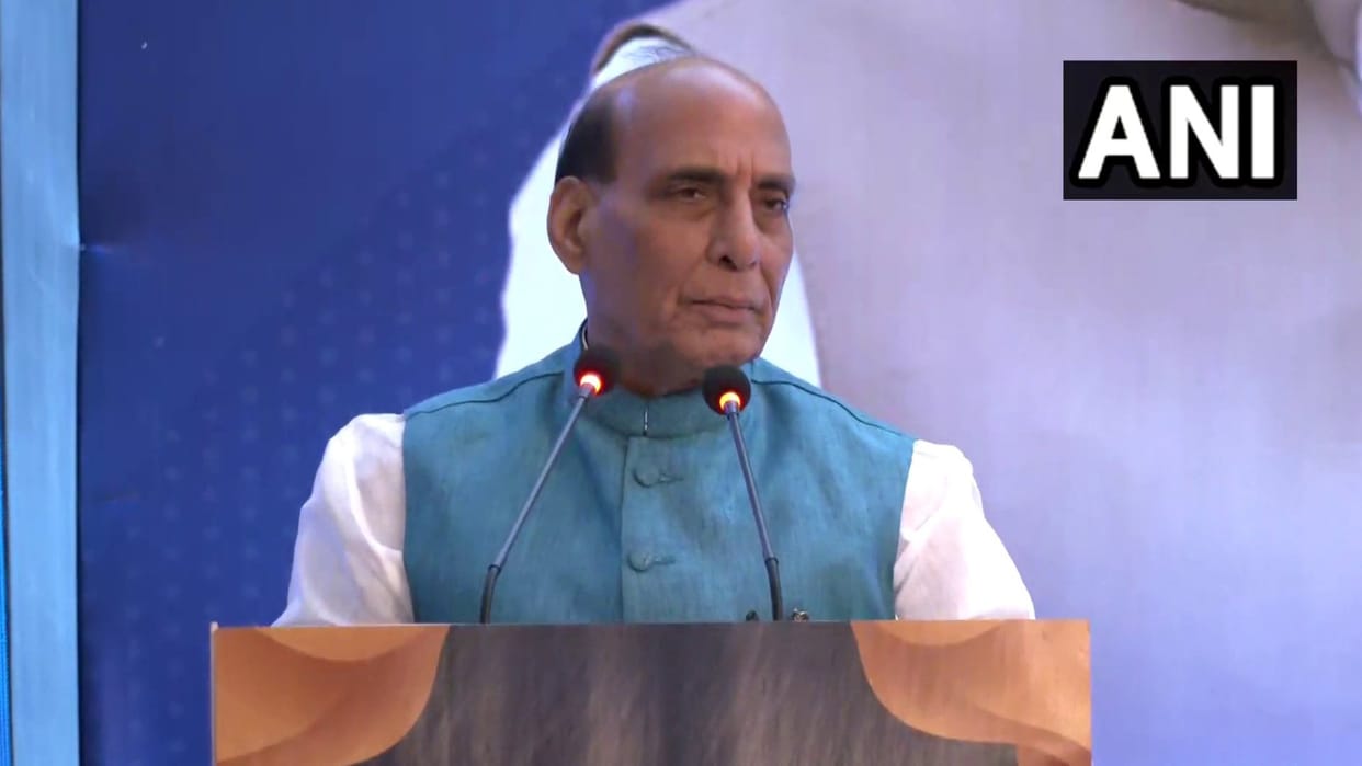 rajnath singh said self reliant in energy needs important for development ukraine war decarbonisation