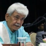 जम्मू में जानकारी देते एलजी मनोज सिन्हा