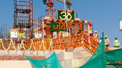 अयोध्या: राममंदिर पर आपत्तिजनक मैसेज करने वाले को पुलिस ने दबोचा, परिसर में नमाज पढ़ने की थी इच्छा ayodhya ram mandir babri masjid controversy