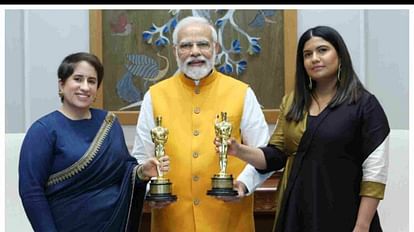 PM Narendra Modi meets producer Guneet Monga director Kartiki Gonsalves Oscars winning The Elephant Whisperers