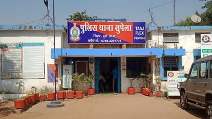 chhattisgarh young man killed minor girl by stabbing during jwara immersion in bhilai