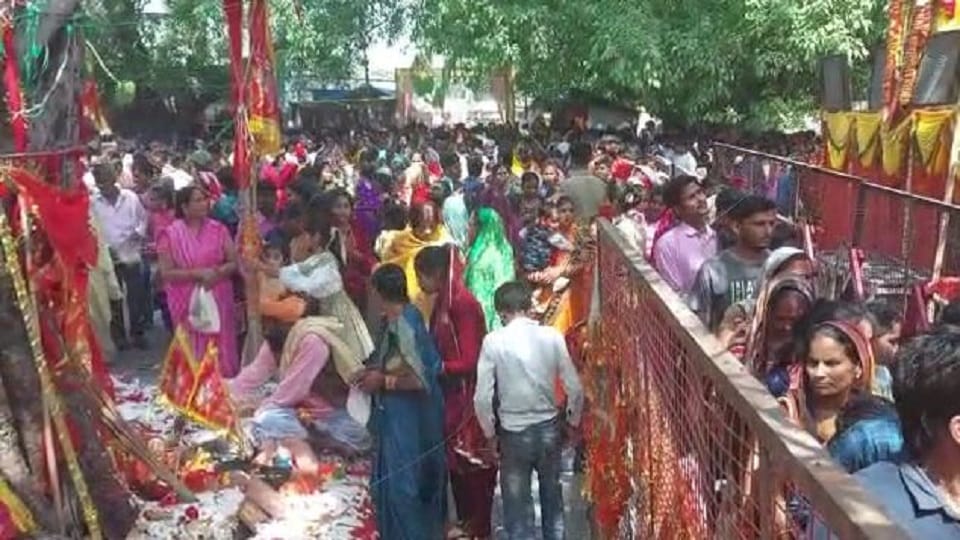 Crowd gathered in Mata Yashwantari temple on the last day of Chaitra Navratri, queues of devotees continued ti