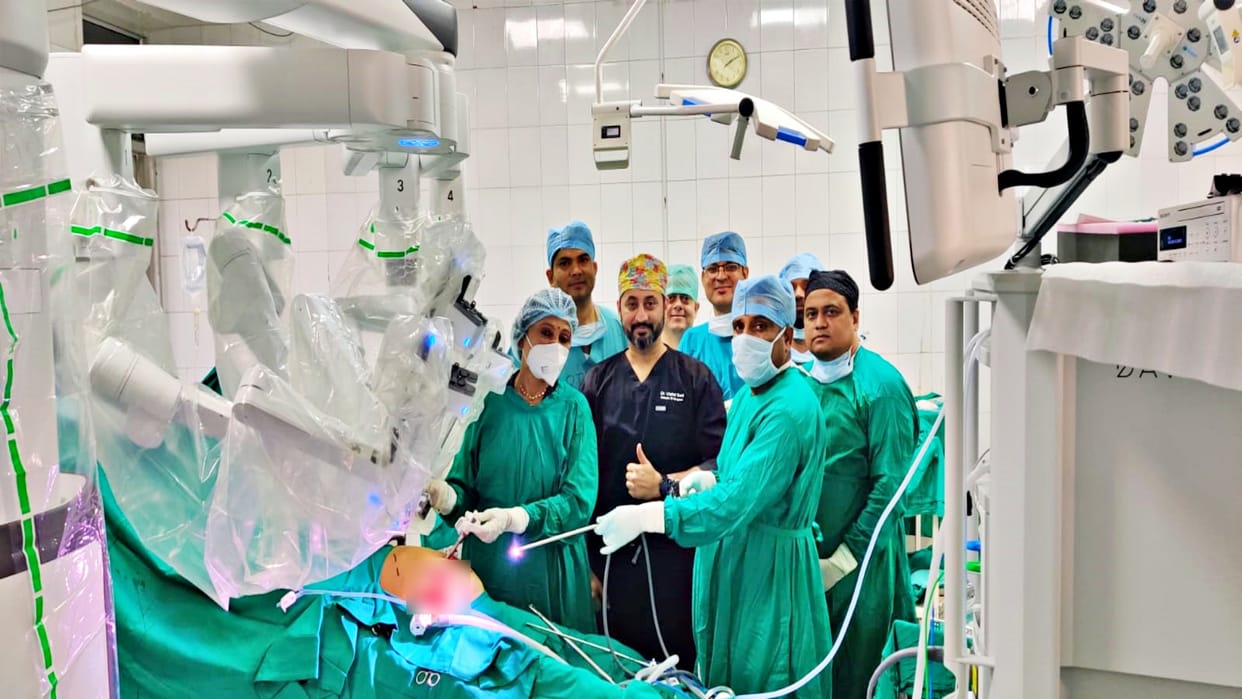 Successful robotic surgery of three patients in Jaipur SMS Hospital