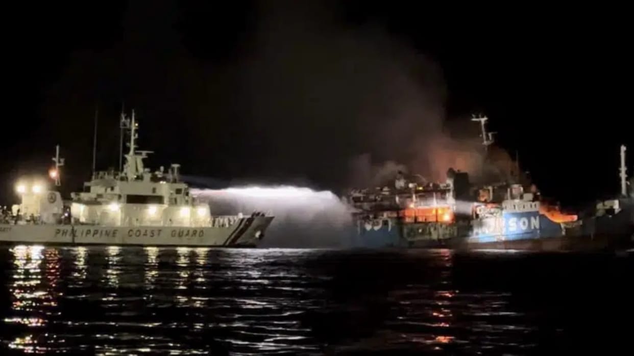 Philippines: Fire in a boat full of 250 people in the Philippines, 31 dead, 7 missing
